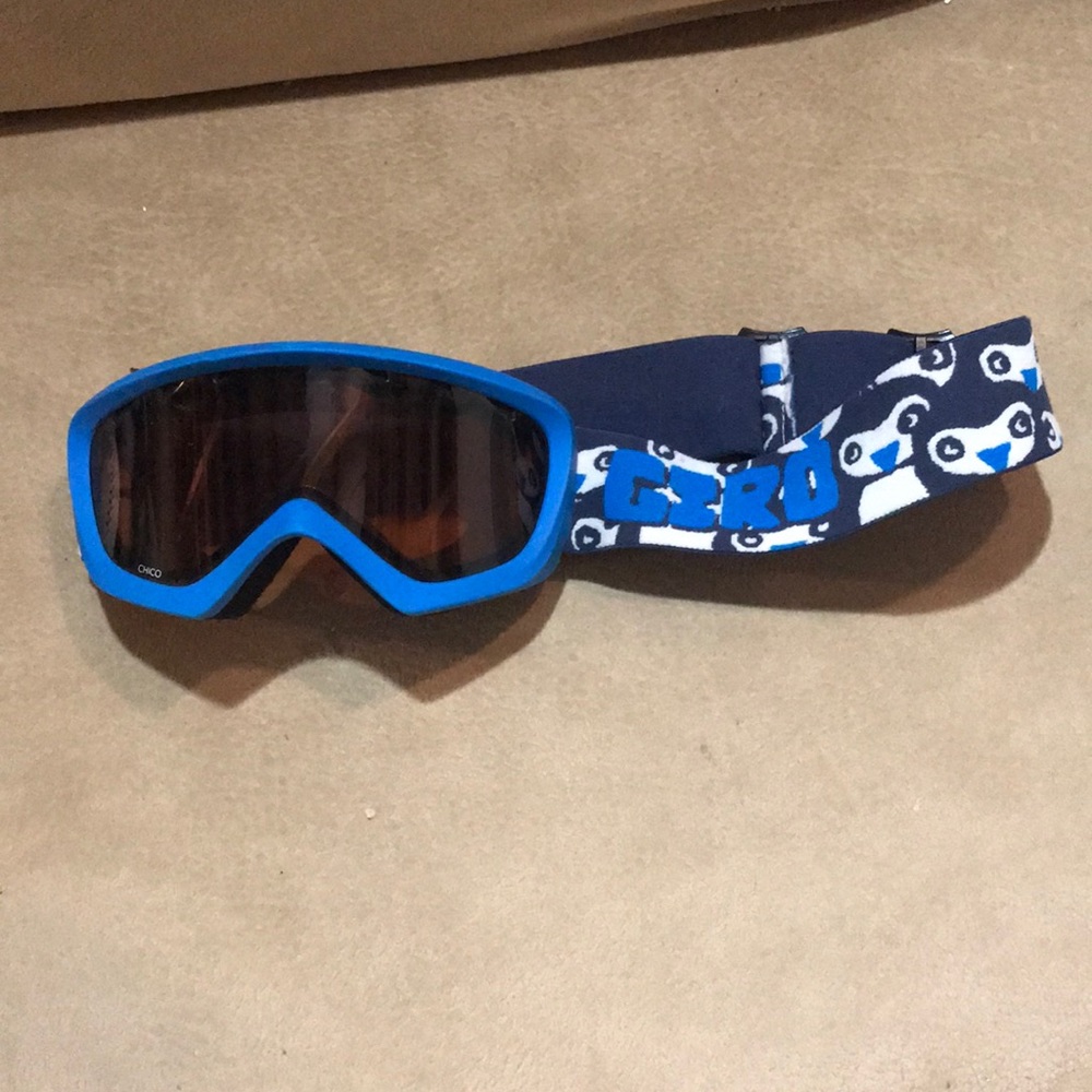 Boys Giro snow sport goggles!